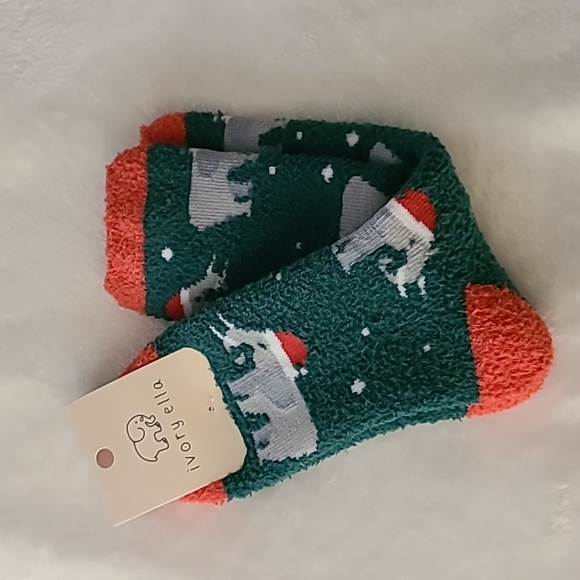 ivory ella Accessories - ivory ella 🐘🎅 socks - NWT
